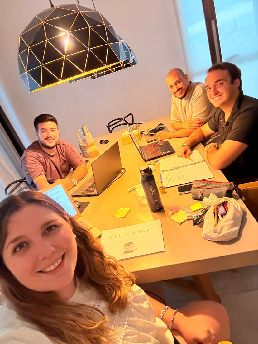 Personas representando los valores de Alambre